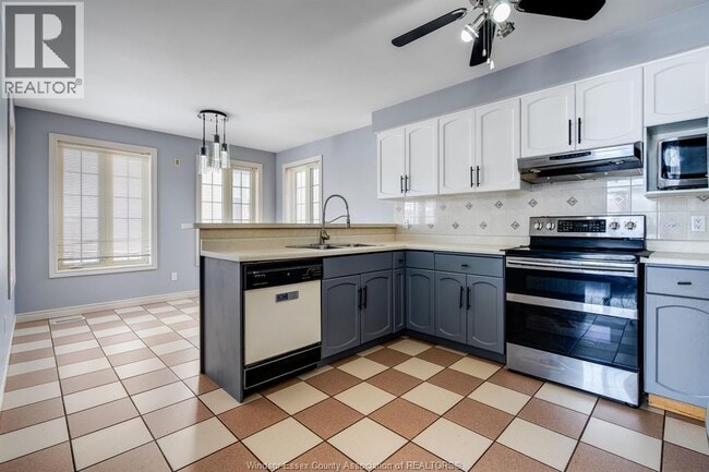 Building Photo - 40 Debergh Ave