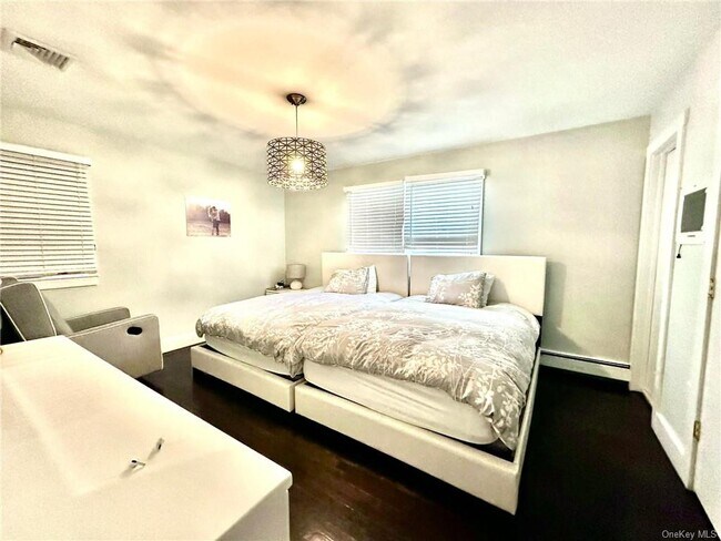 Foto del edificio - 15 Cherry Ln