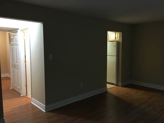 Building Photo - 1817 Oriole Ct