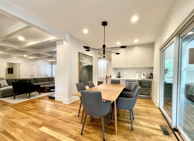 Foto del edificio - 80 Ritter Rd W