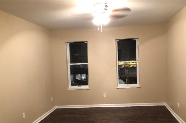Foto del edificio - 1502 E Carson St