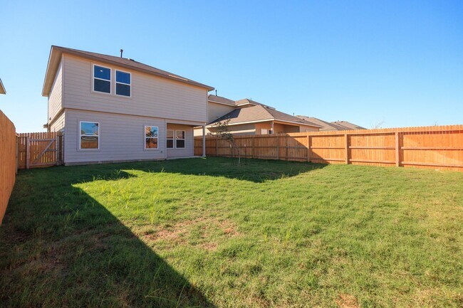 Foto del edificio - REDUCED DEPOSIT!!!   Brand New Home in Gol...