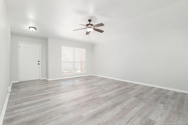 Building Photo - 622 Leopard Hollow