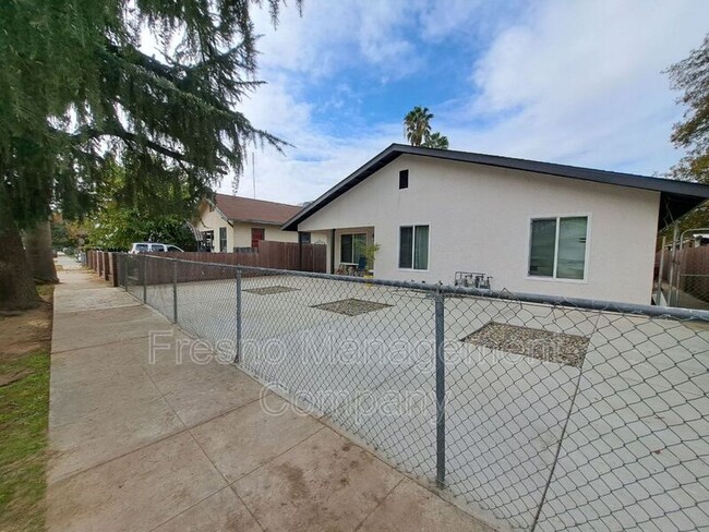 Building Photo - 1307 Olive Ave