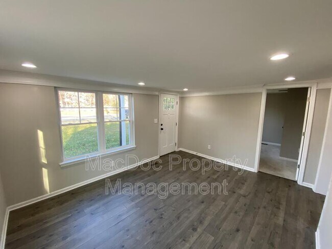 Foto del edificio - 10714 Leavells Rd