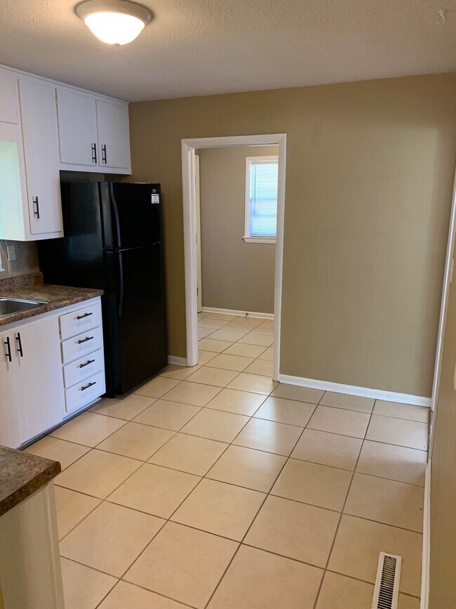 Foto del edificio - 2421 Everett St