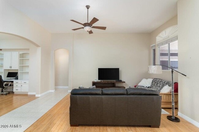 Foto del edificio - 1004 S Parkcrest St