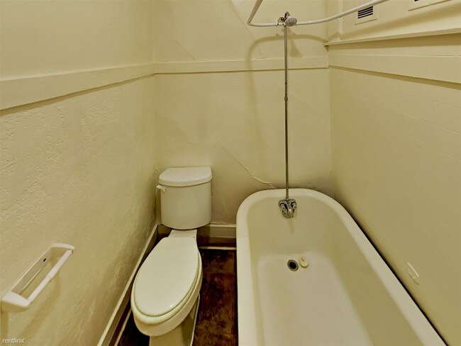 Building Photo - Studio, 1 bath  - 546 Georgia St Apt 205 205