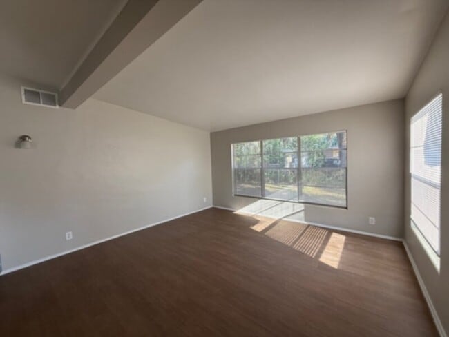 Building Photo - 3 Bedroom with Garage, Screen Porch, and Central AC-Lake Mary Schools!