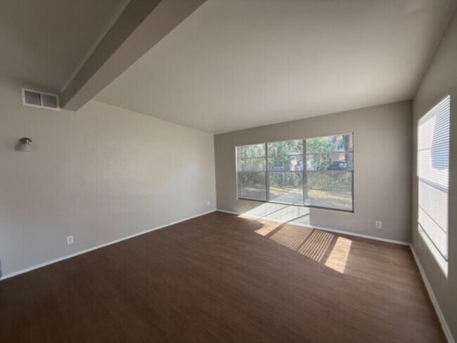 Foto del edificio - 3 Bedroom with Garage, Screen Porch, Central AC-Lake Mary Schools!