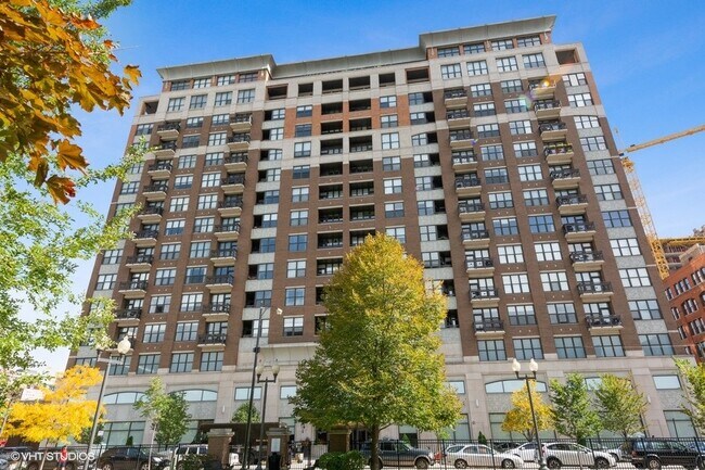 Building Photo - 849 N Franklin St