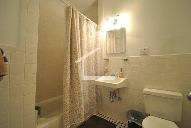 Building Photo - Unique Apartment on the T