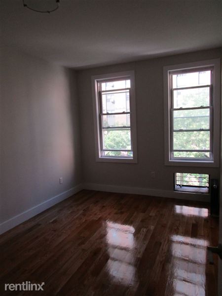 Building Photo - 670 9th Ave