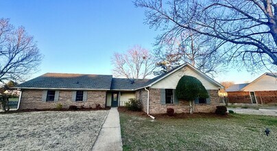 Building Photo - 1400 Audubon Dr