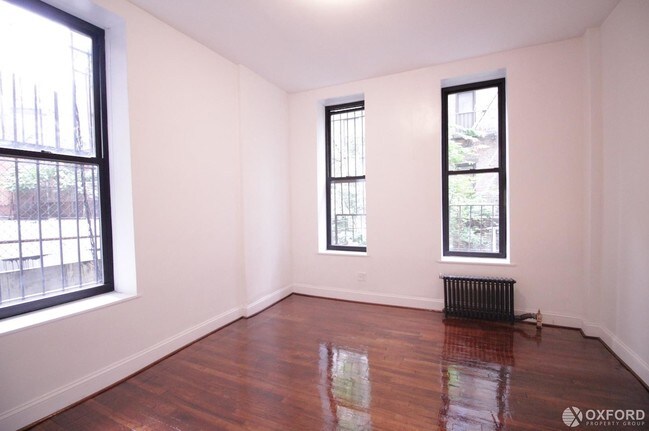 Building Photo - 368 W 52nd St