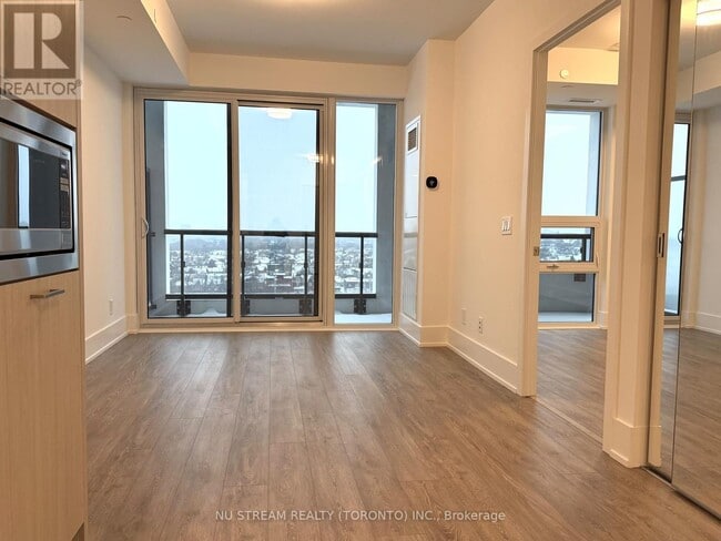 Building Photo - 115 Denison Ave