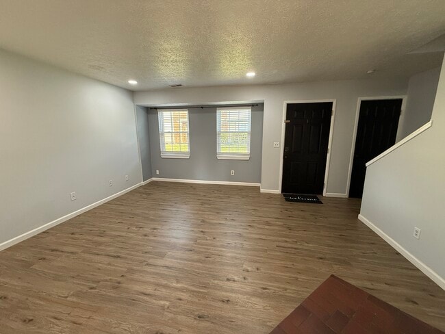 Building Photo - 1823 Worthington Run Dr