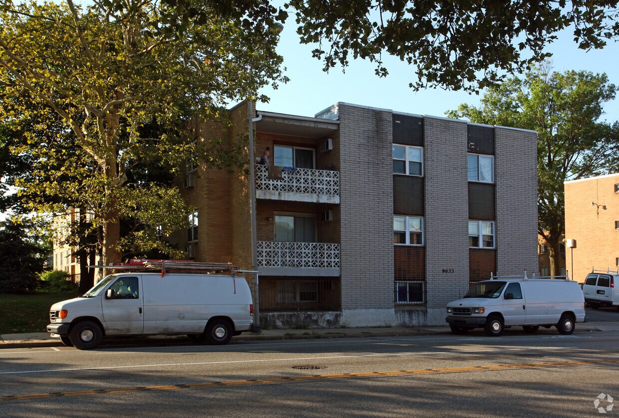 Foto del edificio - Bustleton Gardens
