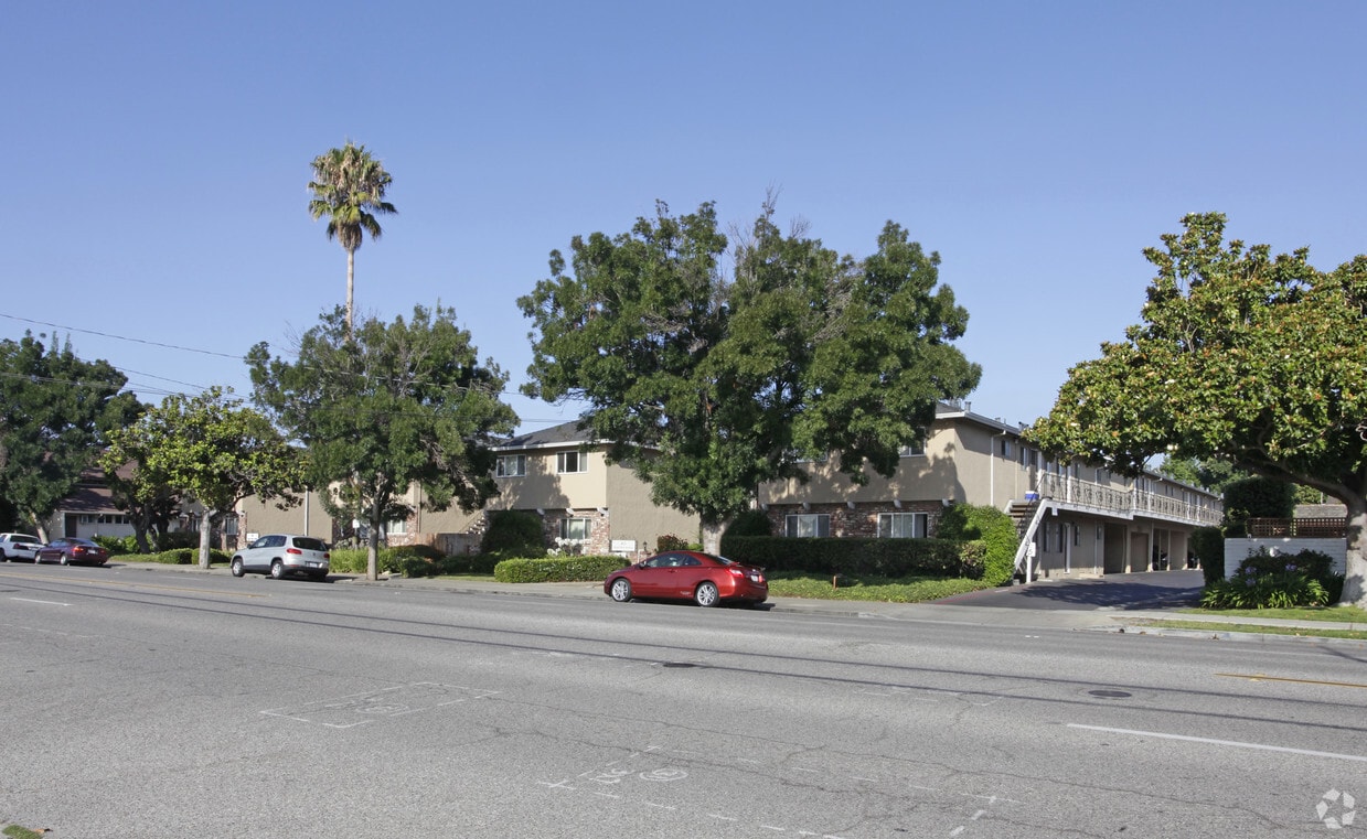 Primary Photo - South Mary Place Apartments