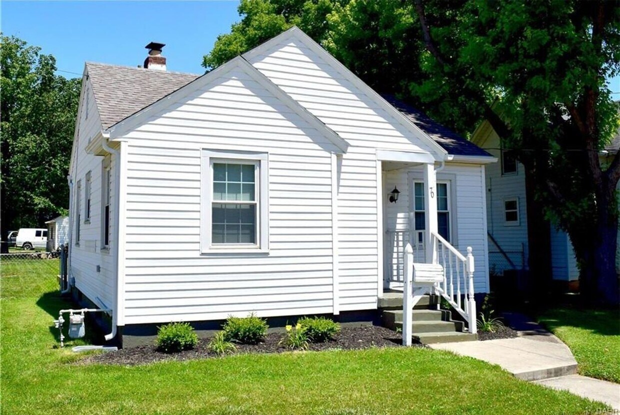 Foto principal - 2 Bed / 1 Bath House - Downtown Historic S...