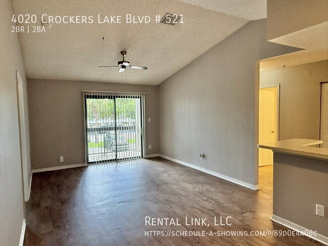 Foto del edificio - 4020 Crockers Lake Blvd