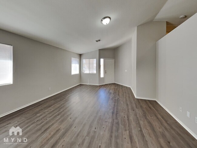 Foto del edificio - 2858 Mt Hope Dr