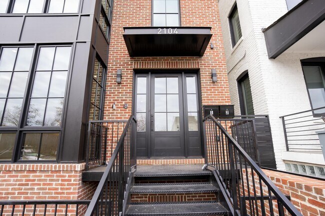 Foto del edificio - 2104 4th St NE