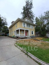 Building Photo - 1420 E 16th Ave