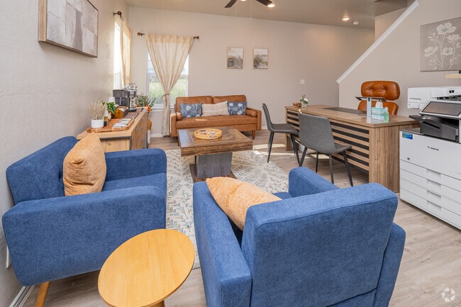 3 habitaciones, 2,5 baños - 130 m² - Sala de estar - Avalon At OKC I & II