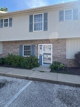Building Photo - 852 E Sherwood Hills Dr