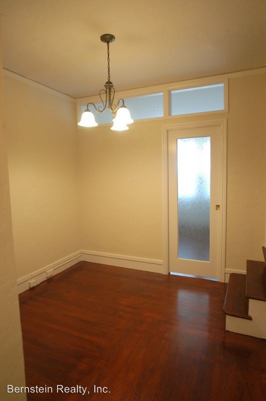 Building Photo - 351 Grove St