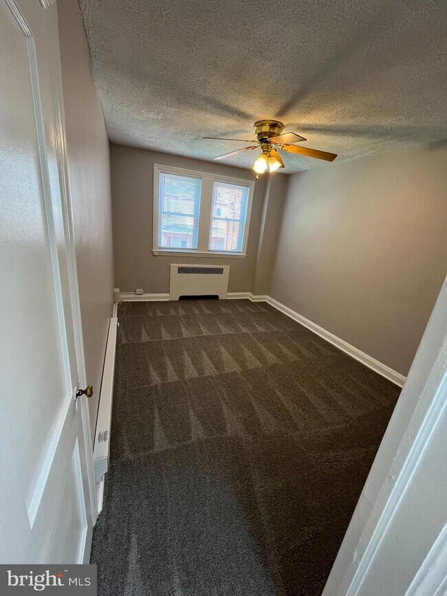 Foto del edificio - 116 Cherrydell Rd