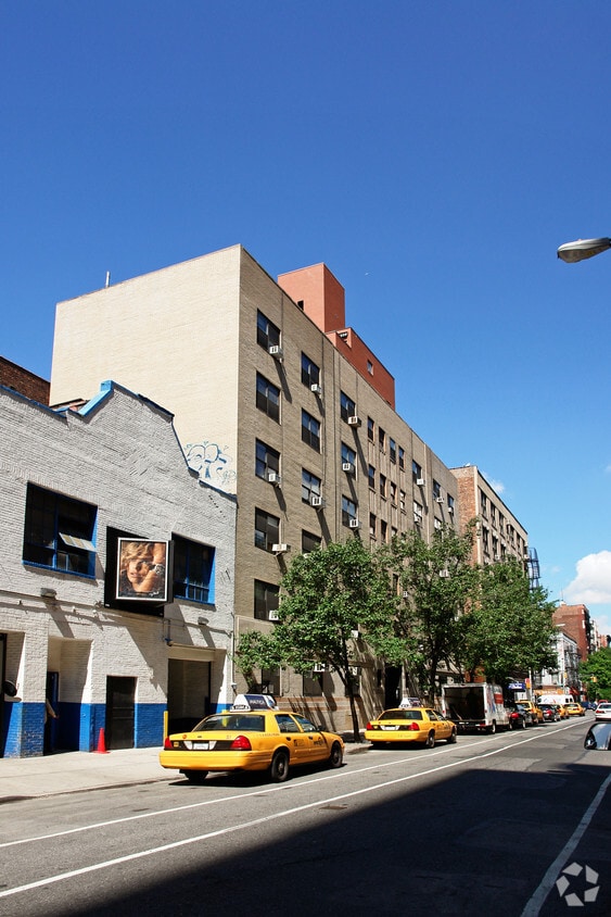 150 W 21st St - 150 West 21st Street