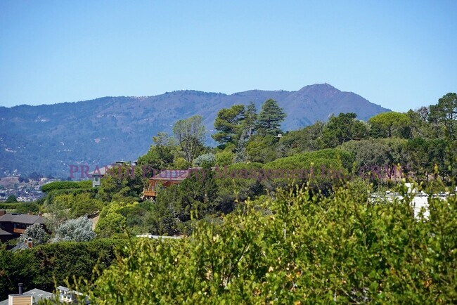 Foto del edificio - 3 Bartel Ct