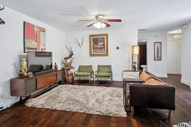 Foto del edificio - 4777 Cedar Springs Rd