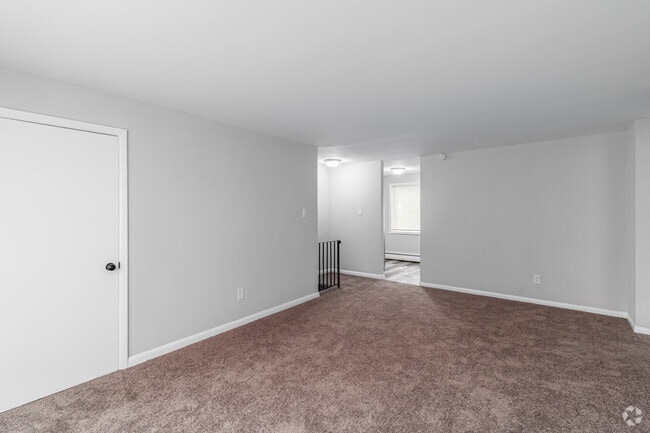 2 BR, 1 BA - 650SF - Living Room - Ridley Mews Apartments