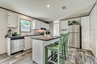 Building Photo - 4075 Lookout Ln