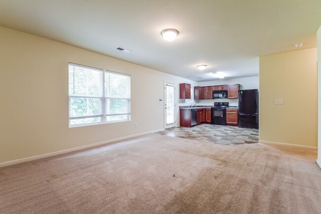 Building Photo - 329 Freeman Cir