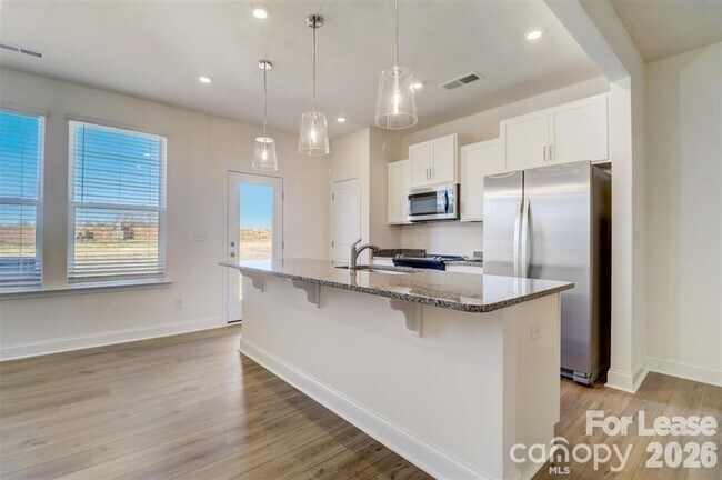 Foto del edificio - 3845 Hayden Ln