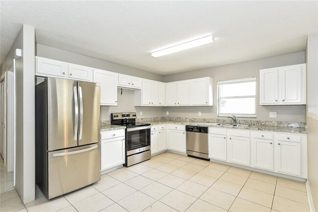 Building Photo - 604 37th St W