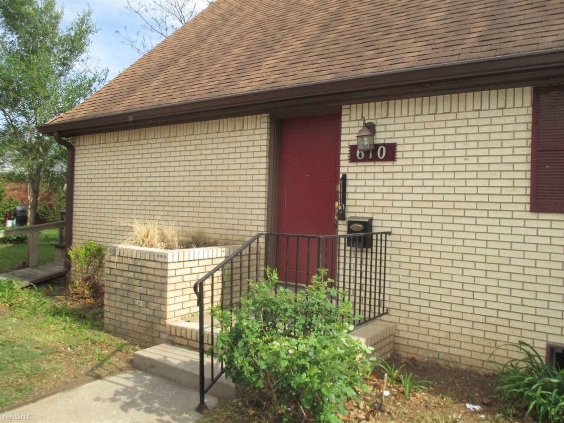 Primary Photo - 3 br, 2 bath House - 610 N Caddy Ln