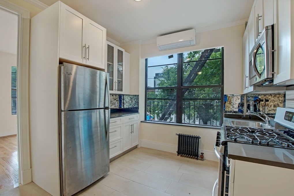 Primary Photo - 3036 14th St