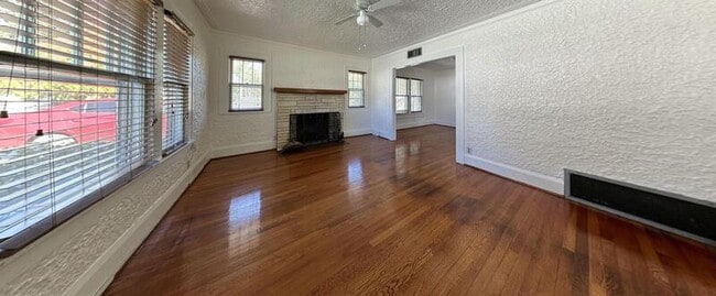 Foto del edificio - 1013 23rd St W