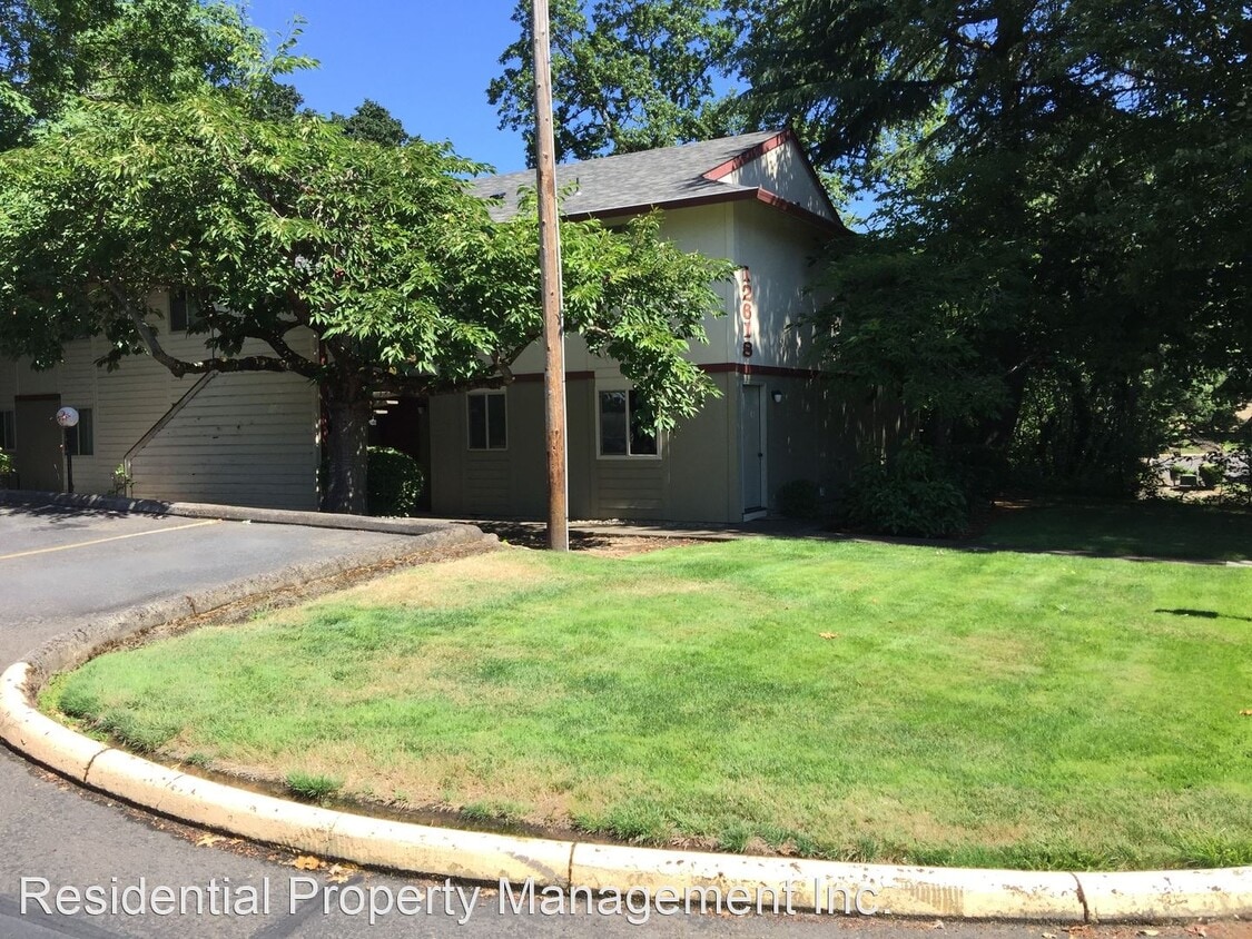 Primary Photo - 2 br, 1 bath House - 12618 NW Barnes Road ...