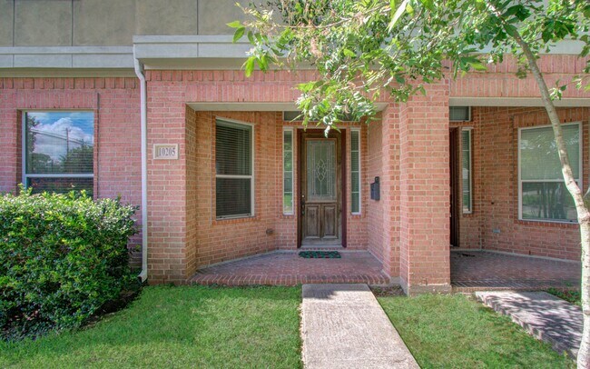 Foto del edificio - 10205 Brooktree Dr