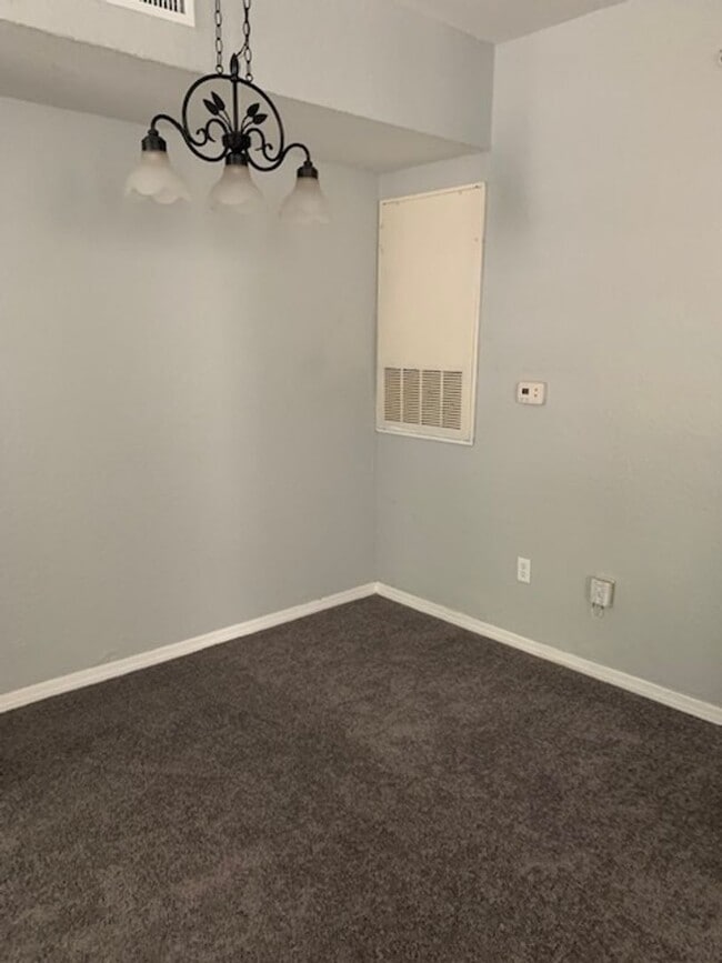 Building Photo - 1 Bed/1 Bath Condo in MetroWest ...