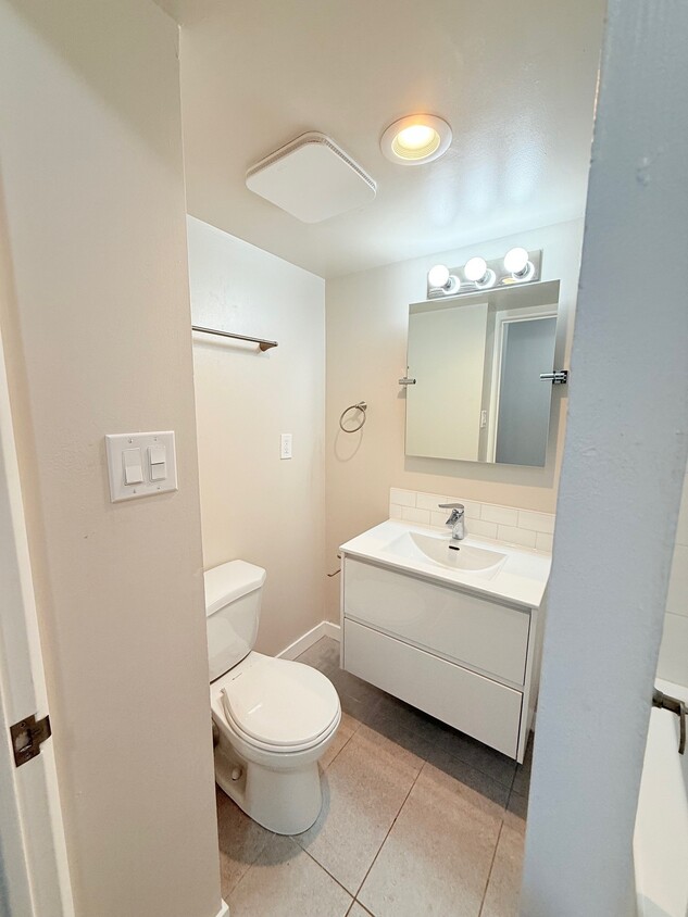 Building Photo - Beacon Hill Apartments