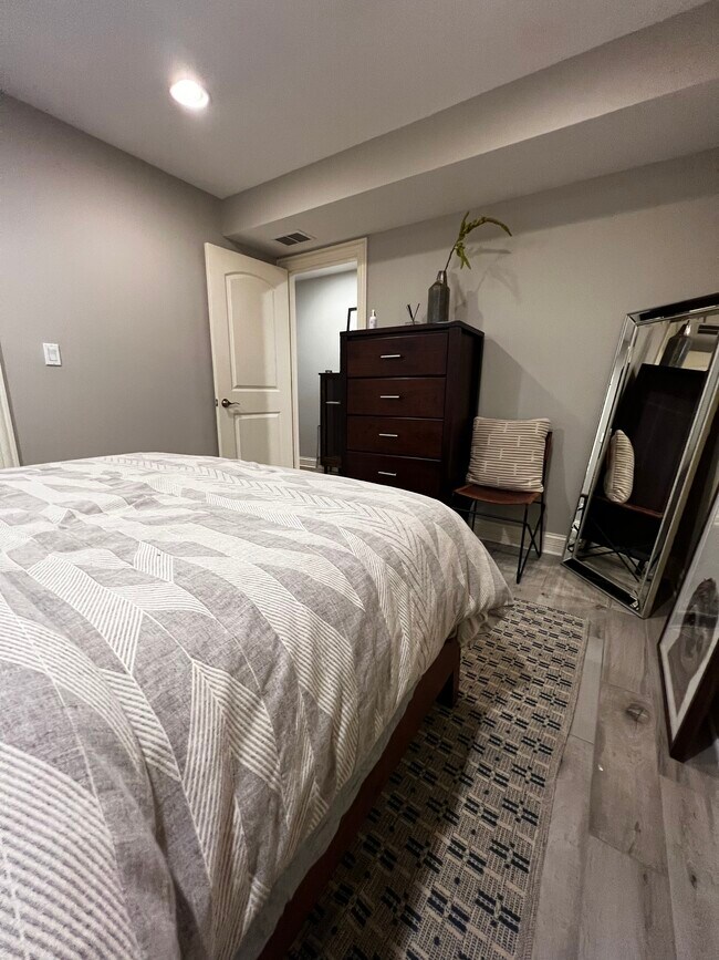 Foto del edificio - 1525 N Maplewood Ave