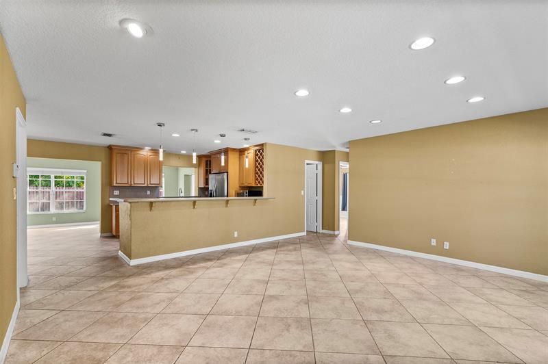 Foto principal - 2991 NW 106th Ave