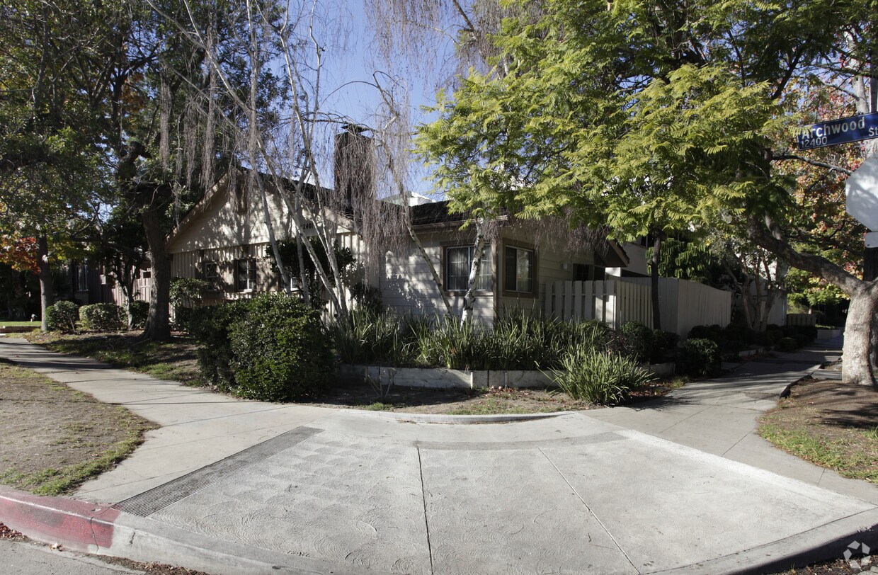 Building Photo - Whitsett Estates